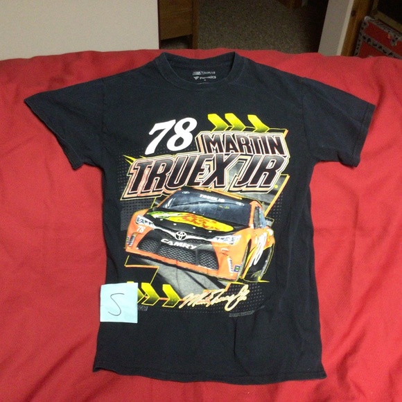 NASCAR Martin Truex tshirt - Picture 1 of 2